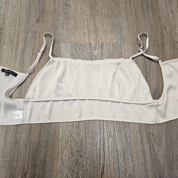 Elegant Cream Women's Top Kendall and Kylie Women's Crop Top Tank Size Large - Picture 7 of 7